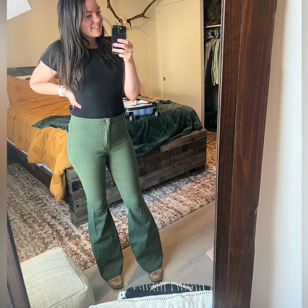 FIONA HIGH WAISTED BELL BOTTOM FLARE JEANS - OLIVE GREEN